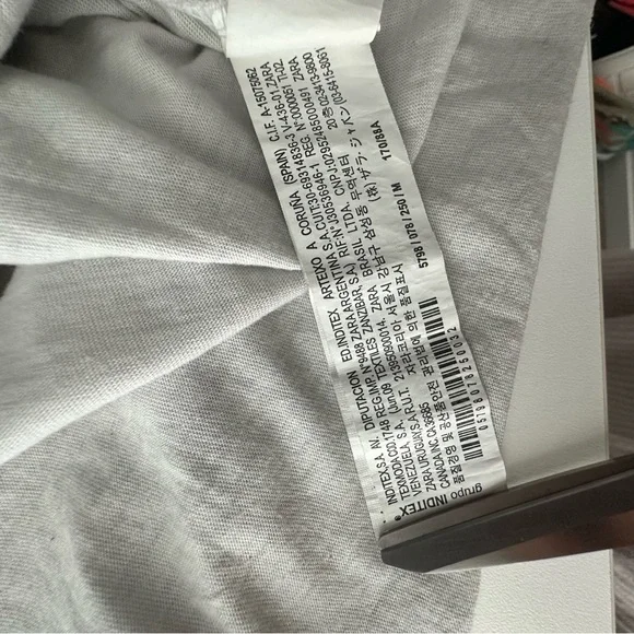 NWOT Vintage Zara Trafaluc Grey V-Neck Short Sleeve Chain Epaulette Tee M - Picture 9 of 16